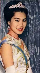 Reina Sirikit :